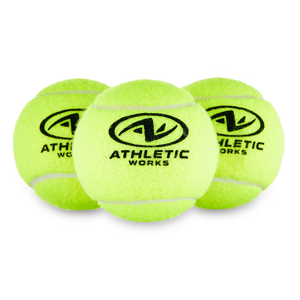 Tennis balls, size and weight detail